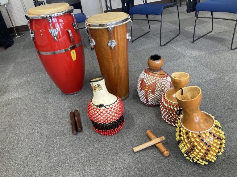 月例シェケレ/コンガ・アンサンブル