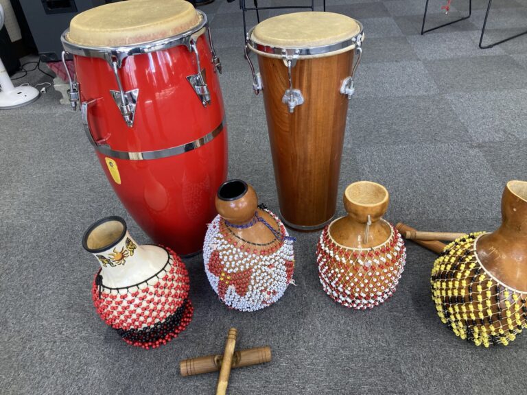 月例 シェケレ/コンガ・アンサンブル