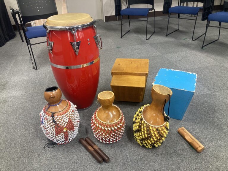 月例 シェケレ/コンガ・アンサンブル